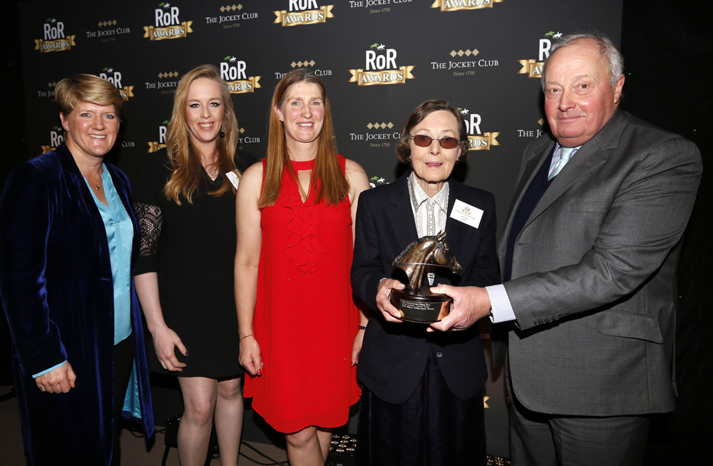 L to R: Clare Balding (RoR Patron), Rebecca Court (rider), Justine Armstrong-Small (who retrained Pete), Mrs Anne Leftley (owner) with Andrew Merriam (Chairman of Jockey Club Estates) presenting the award. (Photo from RoR website by Dan Abraham - focusonracing.com)