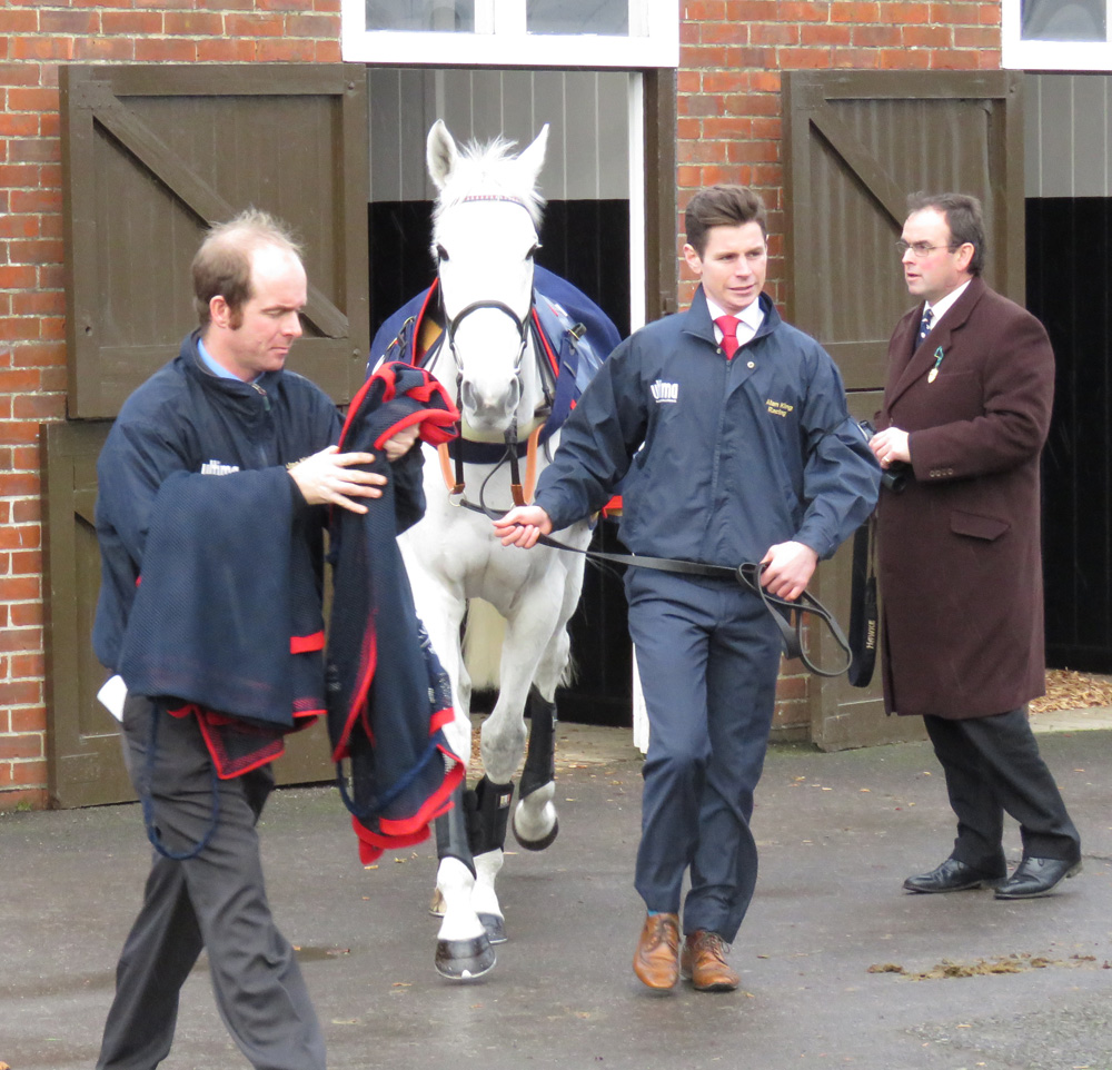 Smad Place led out of the saddling box - Alan King on the right