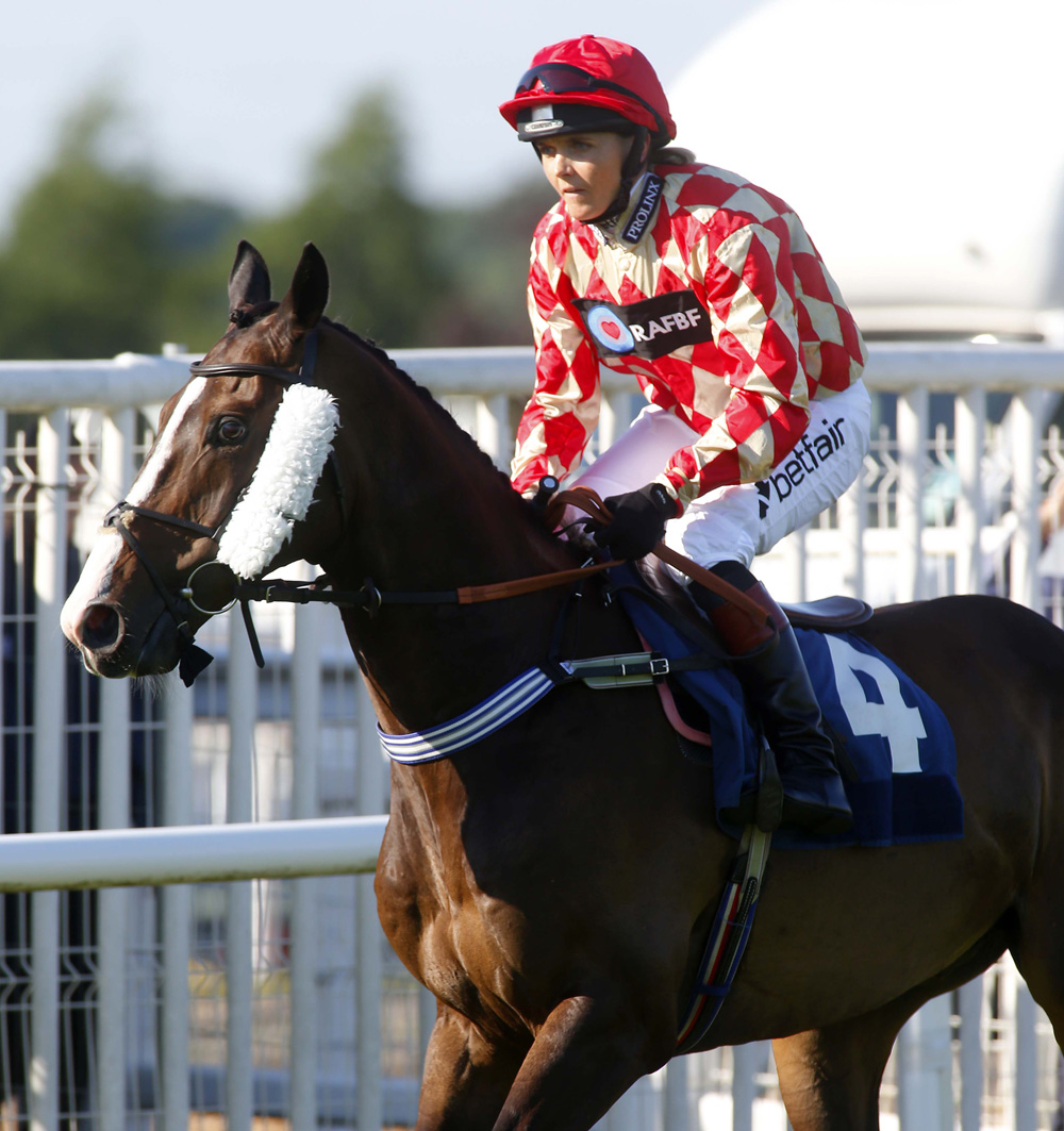 Riding down to the start (photo by kind permission of Betfair)